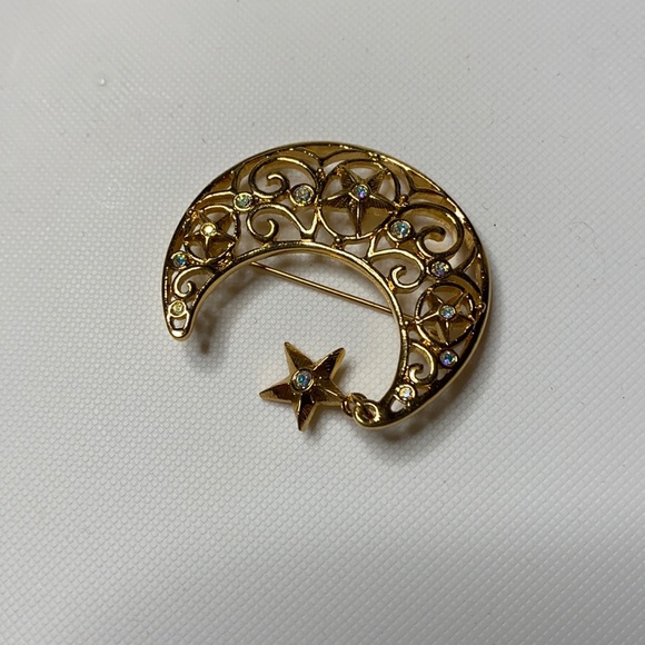 Avon Moon with Star Brooch - Picture 2 of 3